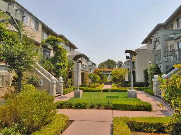 131 Blossom Cir Unit 2C, San Mateo, CA 94403