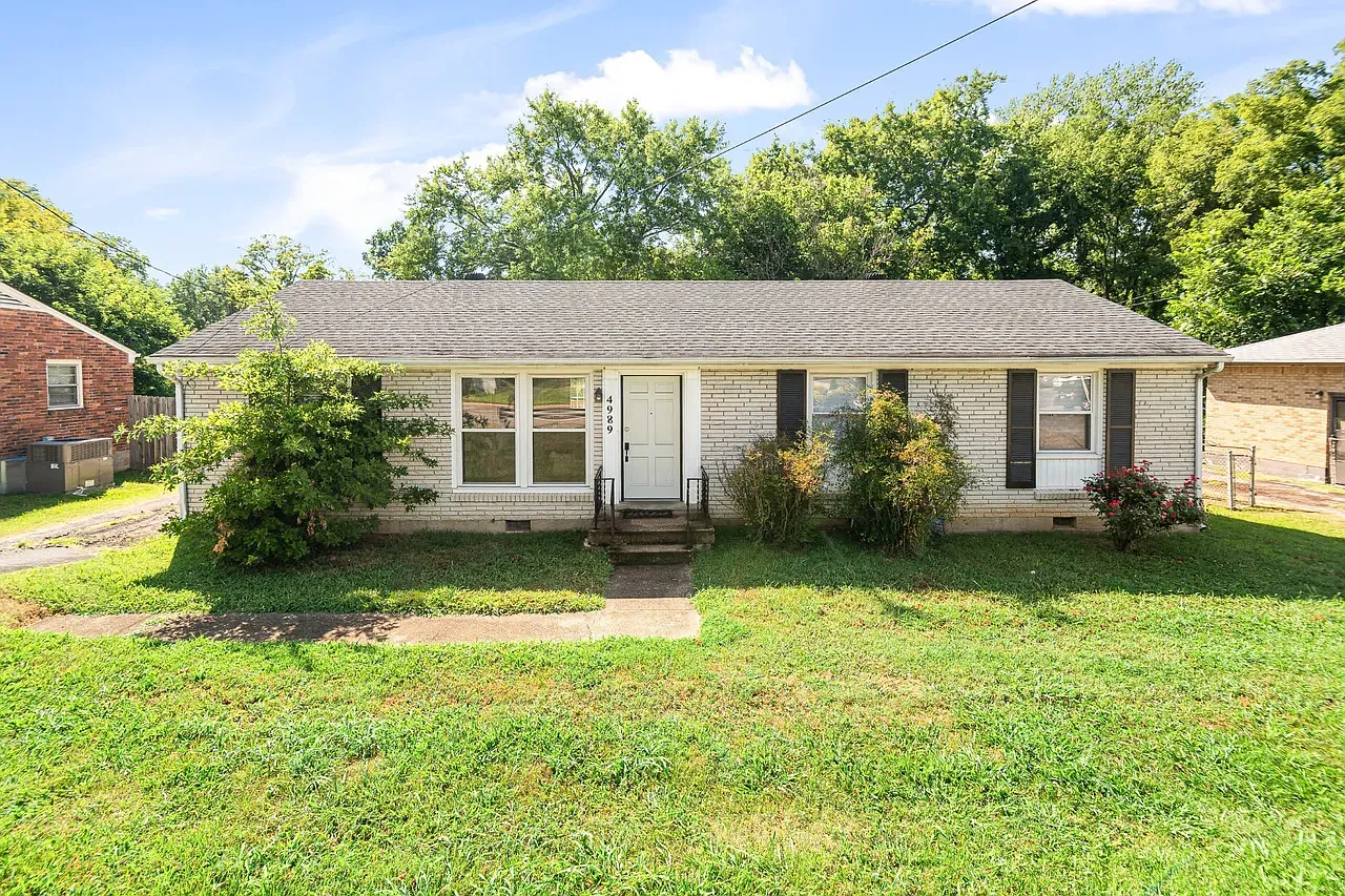 4 bed, 1325 sqft, $2,495 — Photo 1