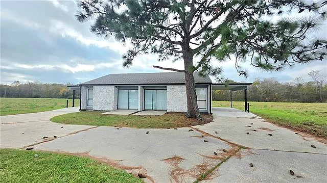1 bed, 1.0 bath, 788 sqft, $1,550 — Photo 1