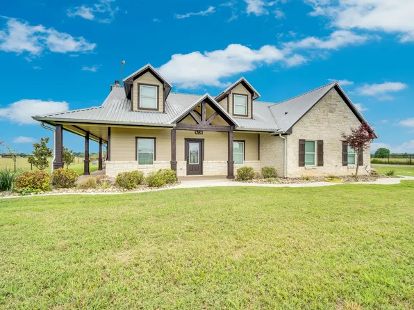 61 Rockett Ln, Waxahachie, TX 75154
