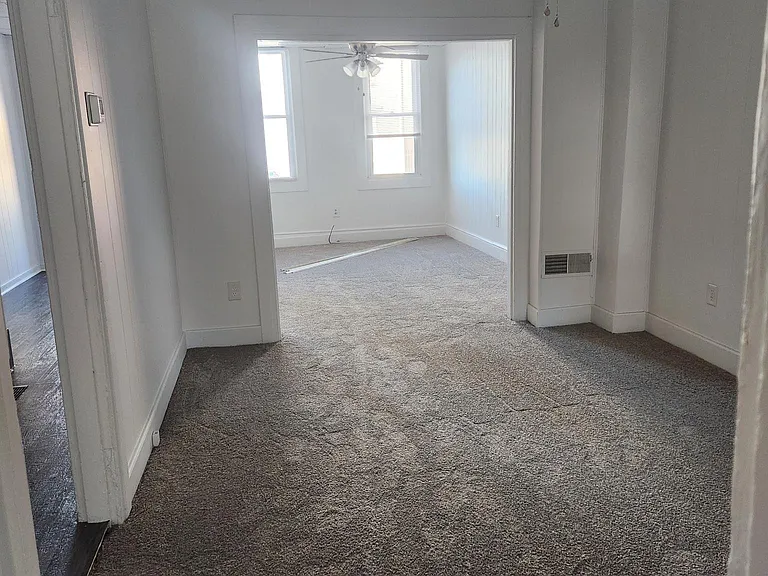 543 S Duke St — Photo 8