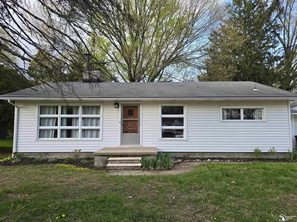 1128 S Park Dr, Temperance, MI 48182