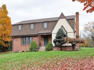 304 Oaklawn Dr, Pittsburgh, PA