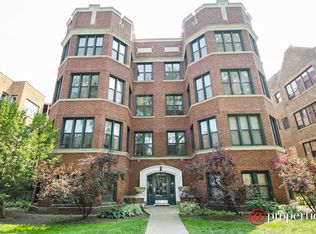 1327 W Greenleaf Ave #3, Chicago, IL 60626