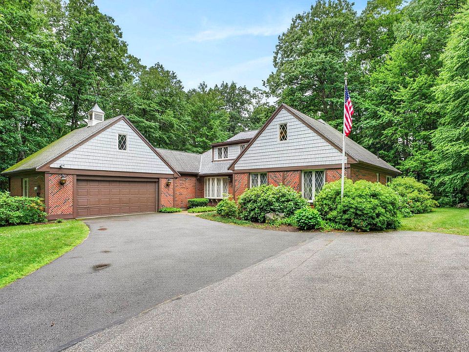 1st image of 28 Buttonwood Road