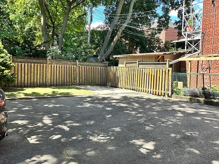 34 Rosewell Ave #1 — Photo 5