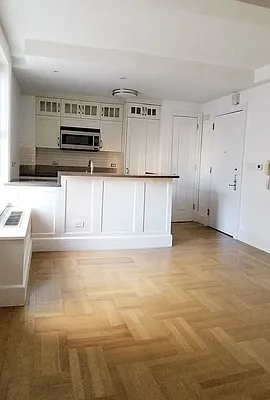 Rented by New York Residence | media 19