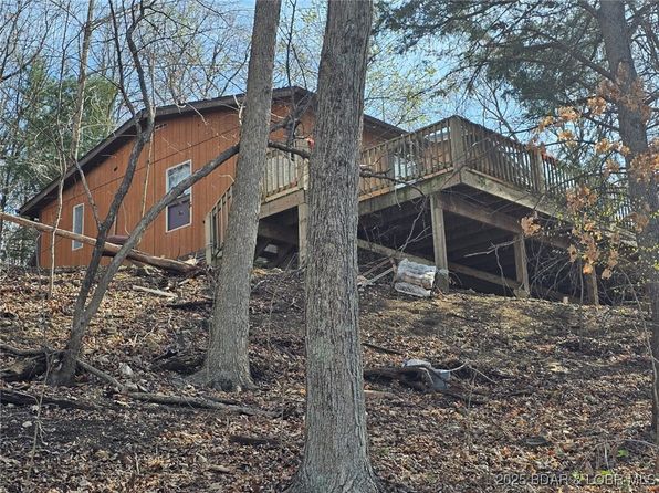 554 Storm Cove Dr, Linn Creek, MO 65052