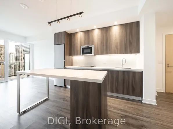 8 Gloucester St, Toronto, ON