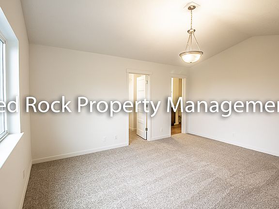 3rd image of 1412 N Michigan Ln