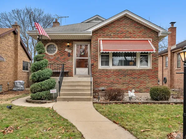 11937 Greenwood Ave, Blue Island, IL 60406