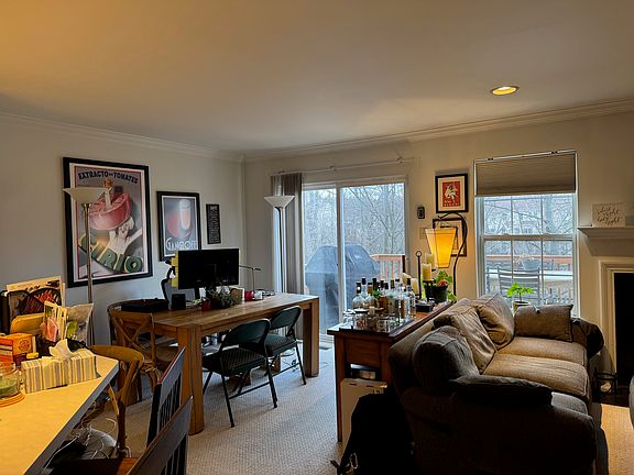 4th image of 1027 Colin Dr