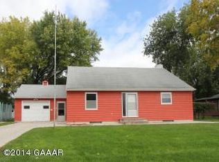 406 E 8th St, Starbuck, MN 56381