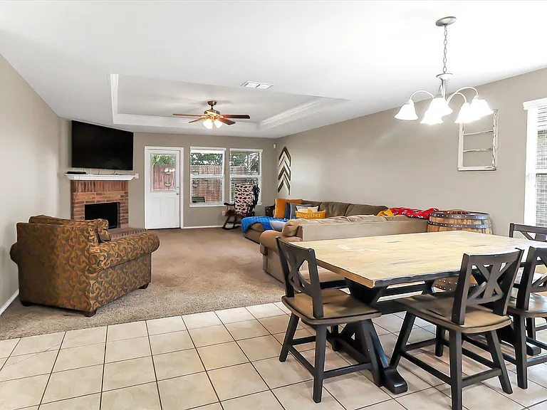 1713 Megan Creek Dr — Photo 14