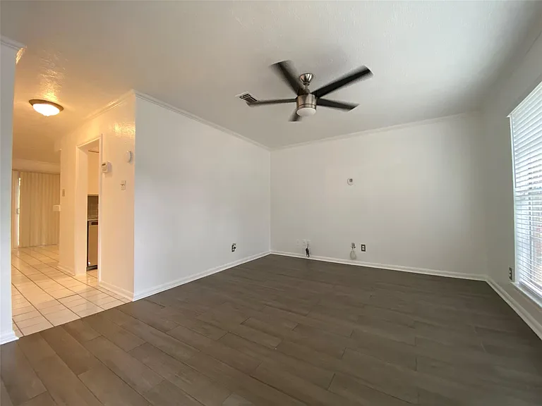 10682 Hazelhurst Dr #14 — Photo 5