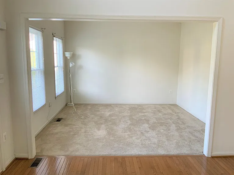 19 Sunrise Valley Ct — Photo 4