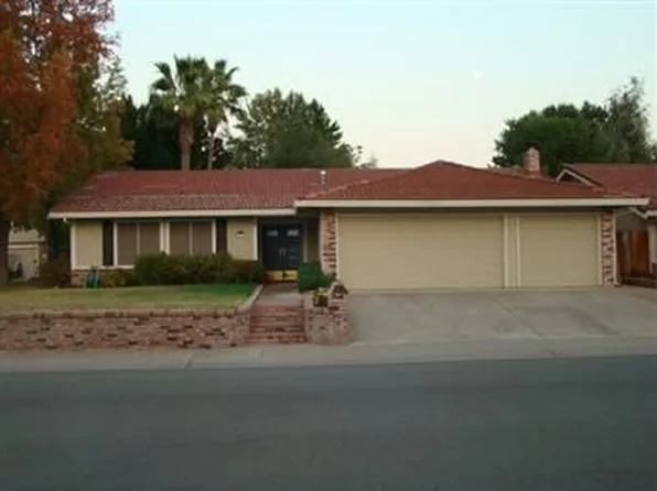 1318 Stonebridge Way, Roseville, CA 95661