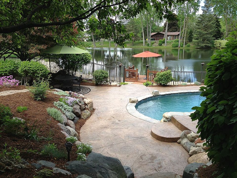 1st image of 52579 Seven Oaks Dr