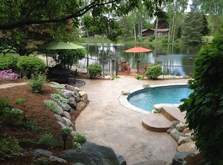 52579 Seven Oaks Dr, Shelby Township, MI 48316
