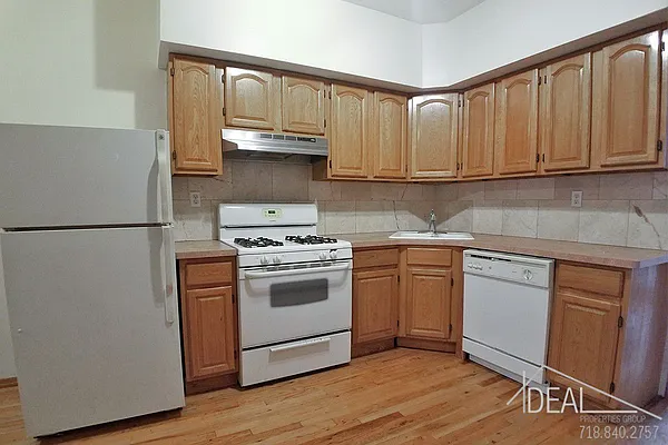 Rented by Ideal Properties Group | media 3