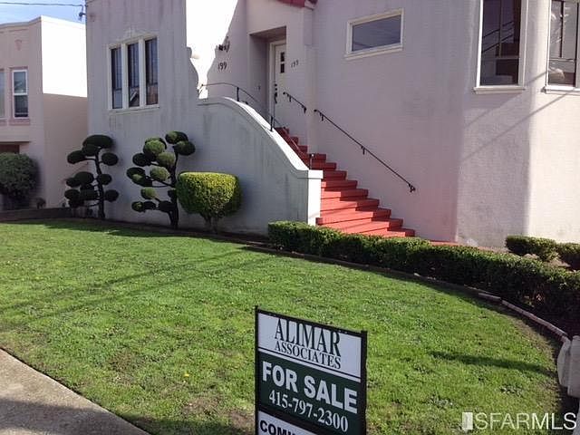 1st image of 199 Capistrano Ave