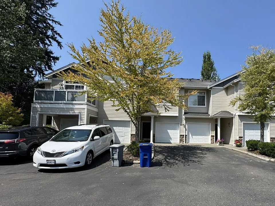 1855 Trossachs Blvd SE #2201