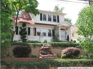 206 Lindenwood Rd, Staten Island, NY 10308