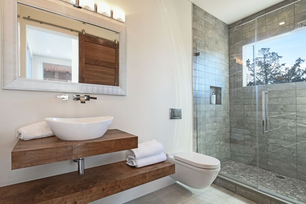  Pool House Bath