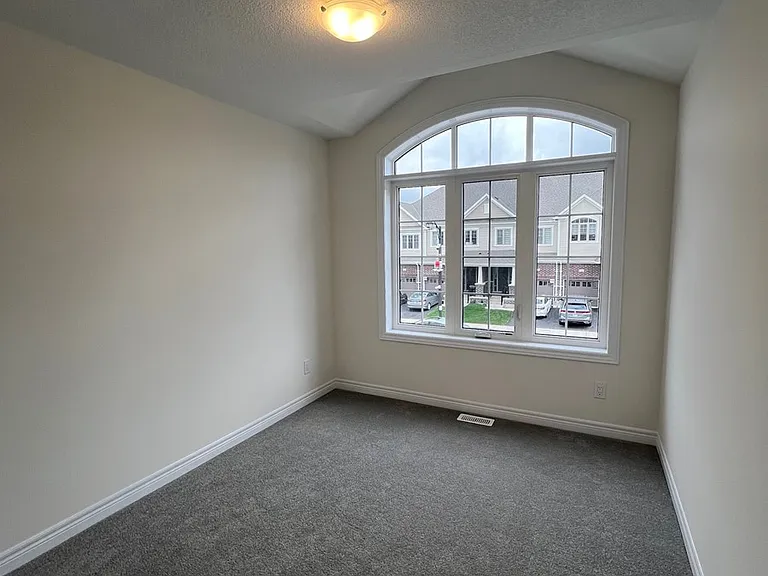 205 Broadacre Dr — Photo 3