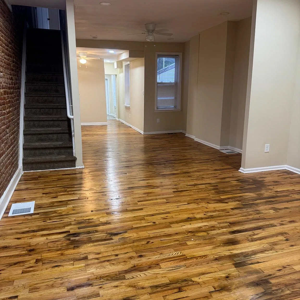 3 bed, 1.5 bath, 1425 sqft, $1,850 — Photo 3