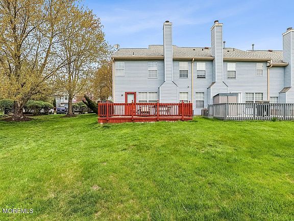 5th image of 418 Dorchester Way