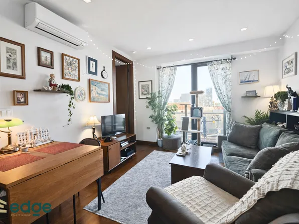 865 Willoughby Avenue image 1 of 11