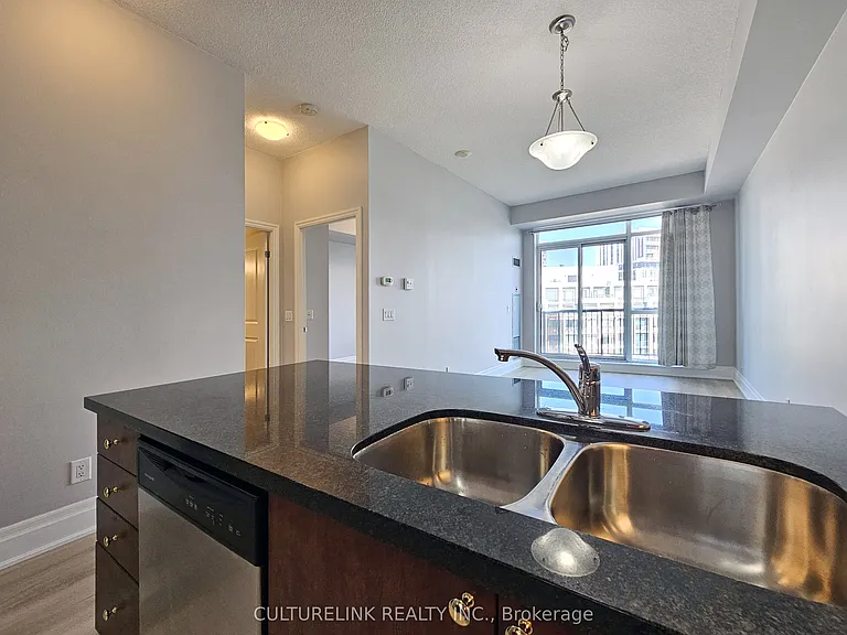 111 Upper Duke Cres #1008 — Photo 3