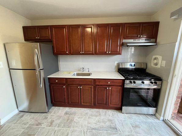 303 Plainfield Ave #C-4