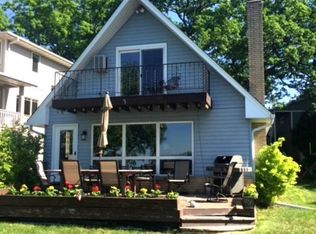 424 W Horseshoe Dr, Saint Paul, MN 55126