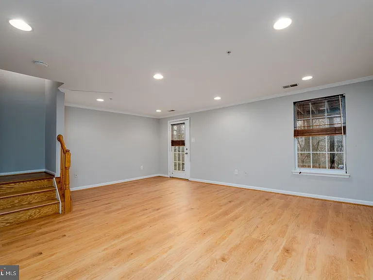 20821 Shamrock Glen Cir #804 — Photo 8