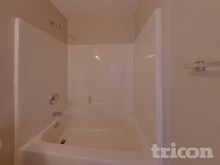 323 Dexter Pl — Photo 14