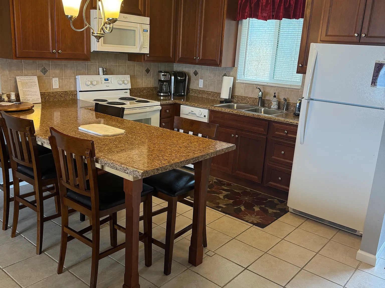 2 bed, 840 sqft, $1,200 — Photo 3