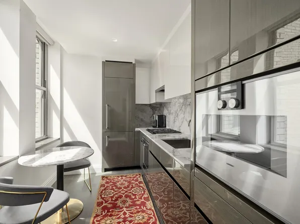 301 Park Avenue image 4 of 11