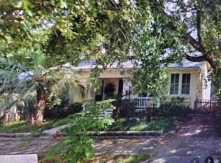 115 Carroll Ave, Bay Saint Louis, MS 39520