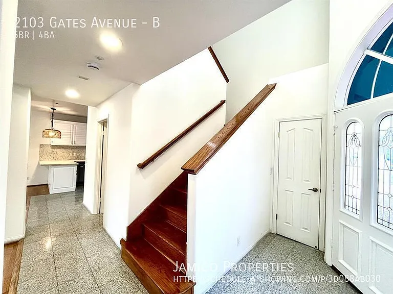 2103 Gates Ave #B — Photo 5