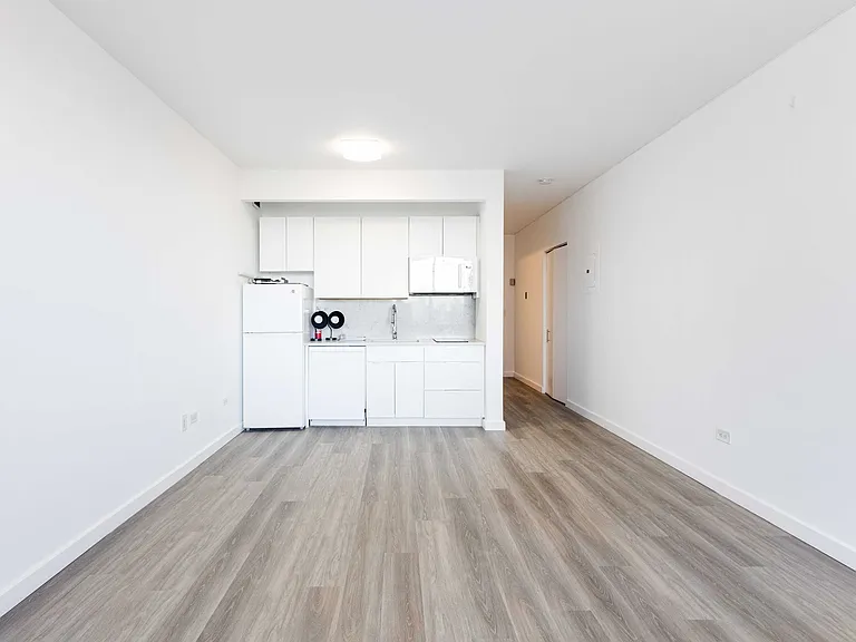 111 W 67th St #23K — Photo 6