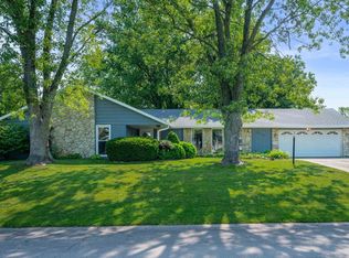 8300 N Dovin Gate Rd, Muncie, IN 47303