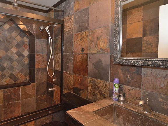 5th image of 6270 Pambrook Ct