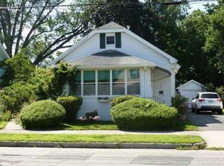 111 Larkspur St, Springfield, MA 01108