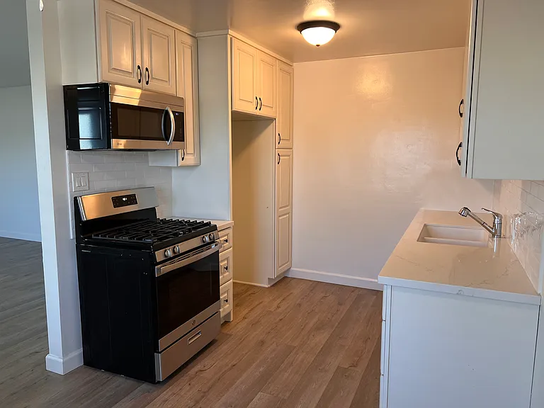 3901 E Mayfield St #5 — Photo 9