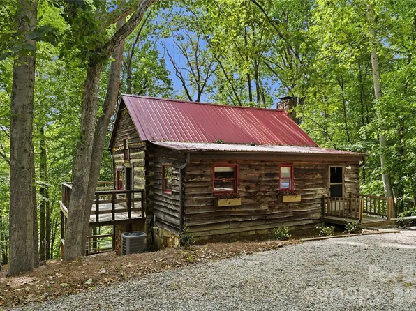 300 Clark Cove Rd, Statesville, NC 28677