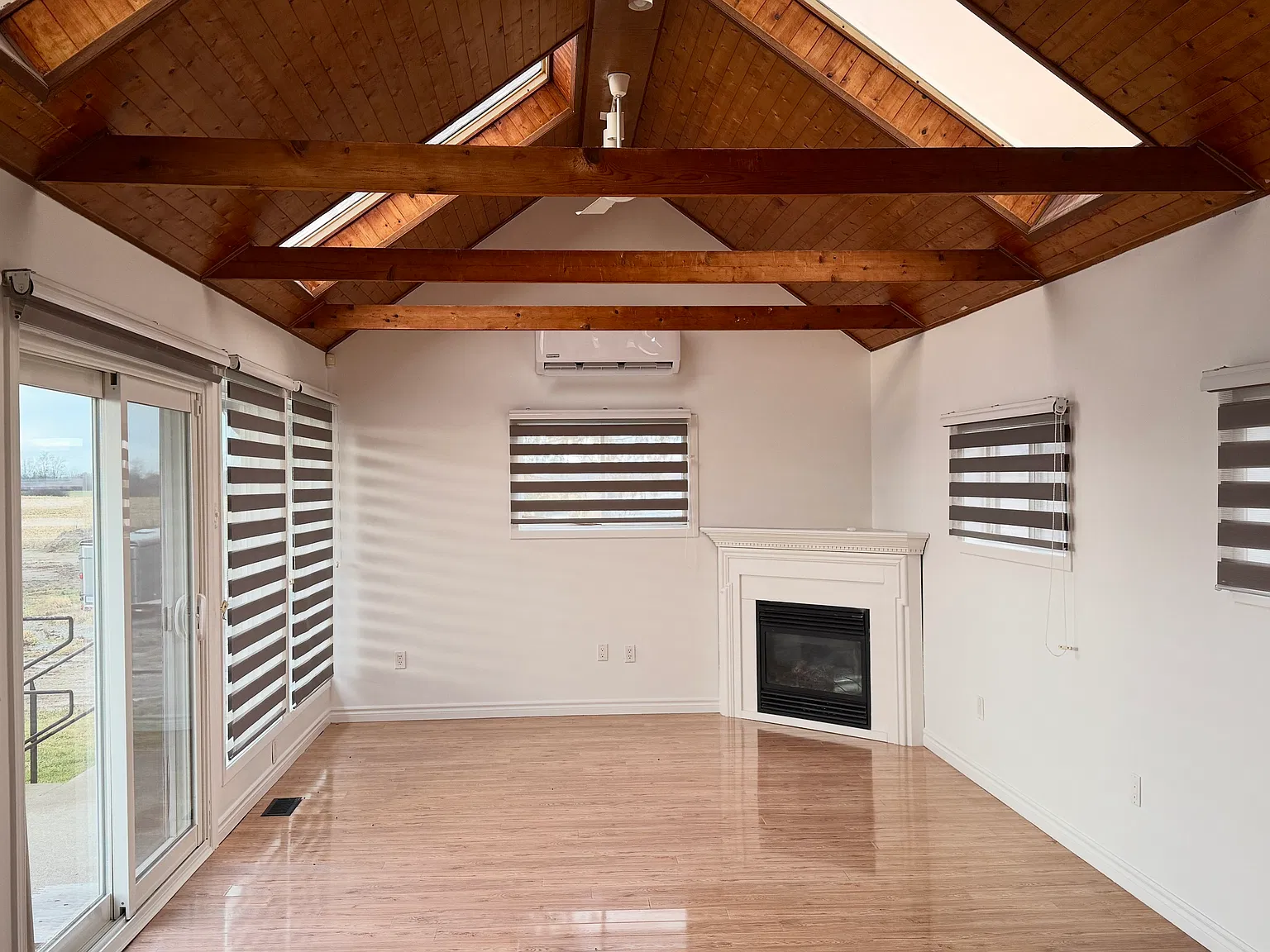 3260 Ferris Road Hamilton Ontario L0R1W0 Canada — Photo 3