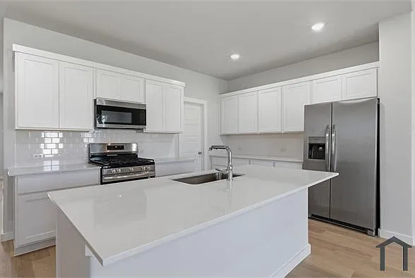 637 Sierra Rdg — Photo 5