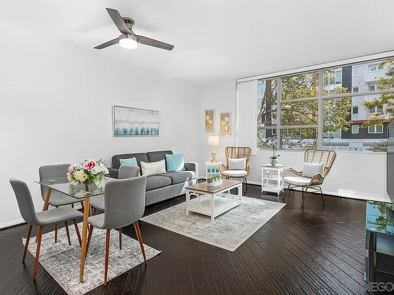 206 Park Blvd #209 — Photo 1